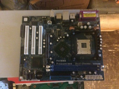 Motherboard03.JPG