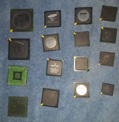 gold cornered cpu.jpg